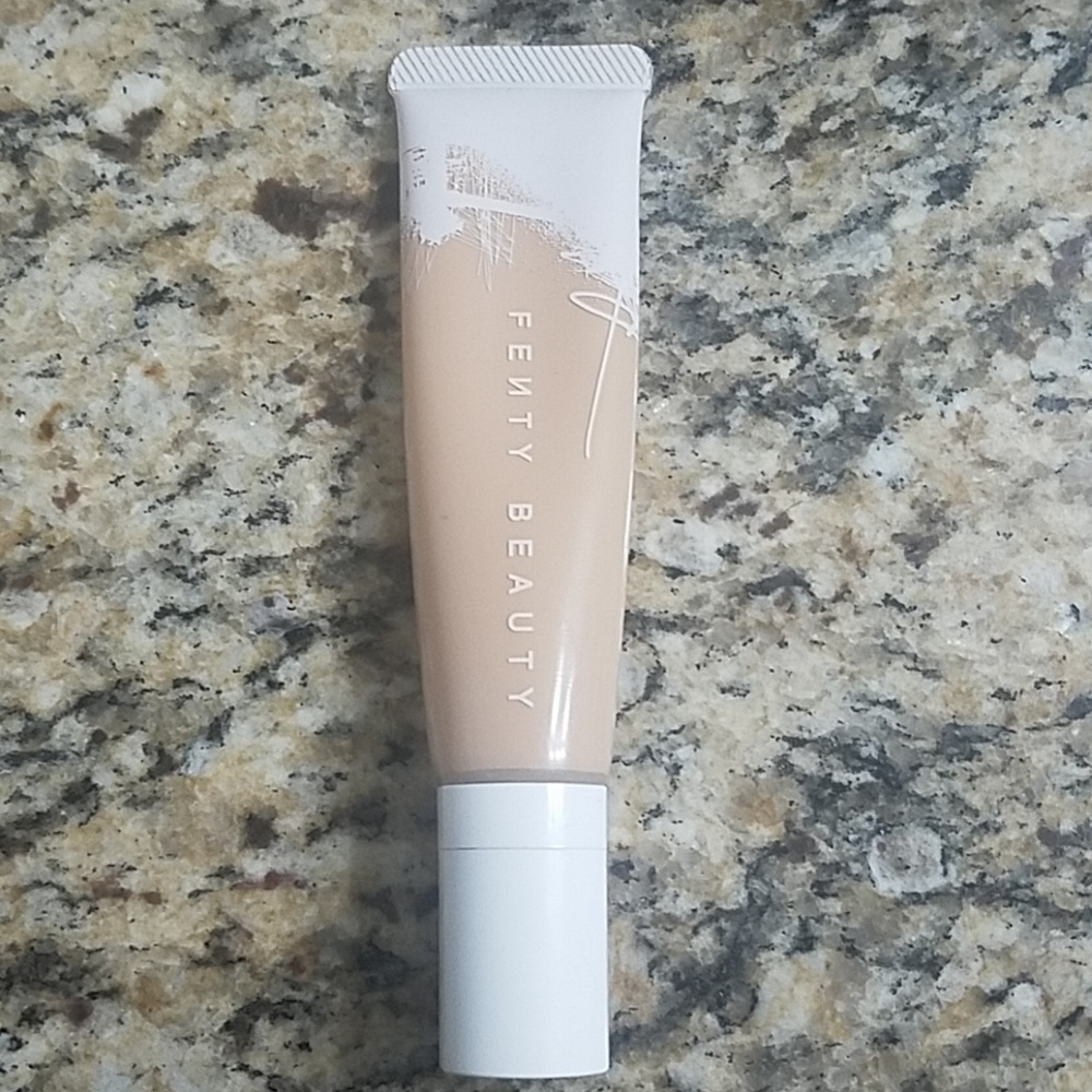 Fenty hydrating foundation 240